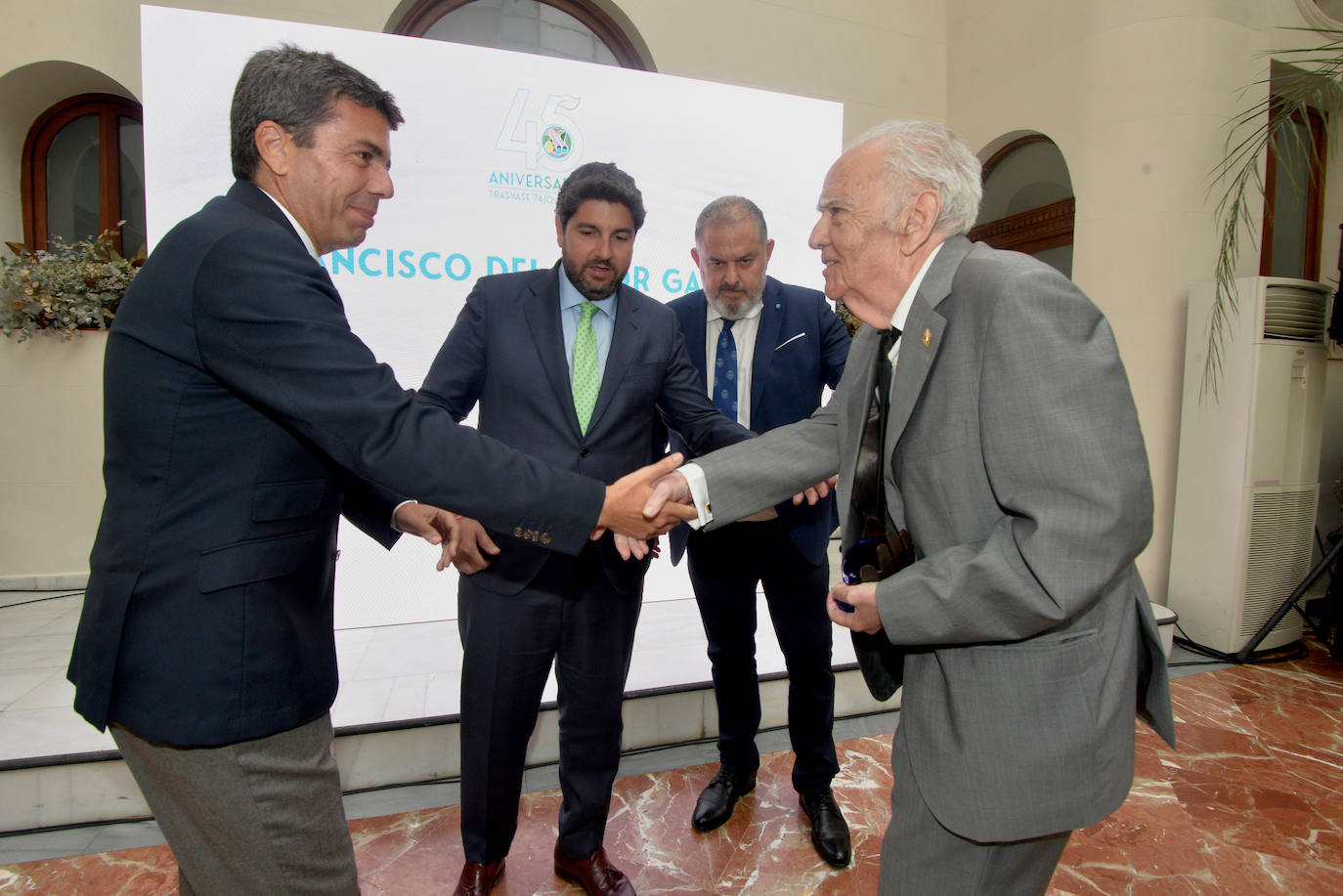 Las imágenes del 45 aniversario del Tajo-Segura en Murcia