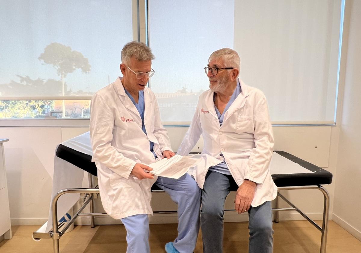 Los doctores Pedro Martínez Victorio y Antonio Meroño coordinan el nuevo servicio.