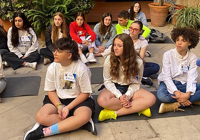 Alumnos del IES Cascales voluntarios del programa 'ConviveTEAM'.