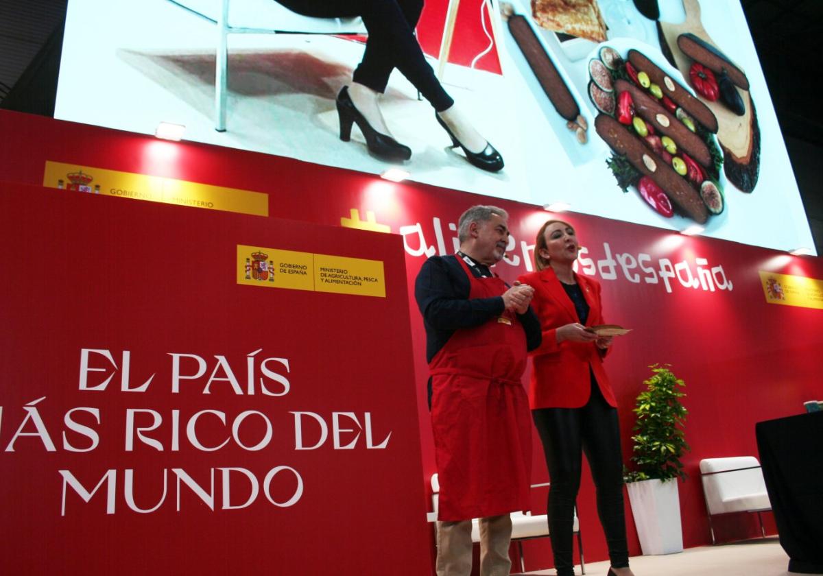 Néstor Giuliodoro y Ana Garre, durante la presentación.