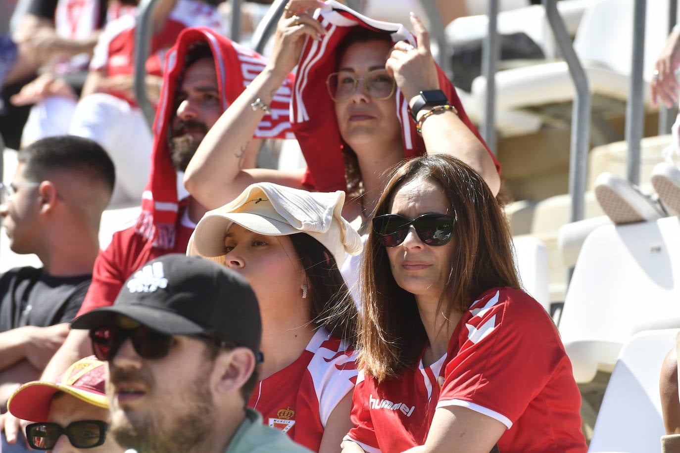 La derrota del Real Murcia frente al Castellón, en imágenes