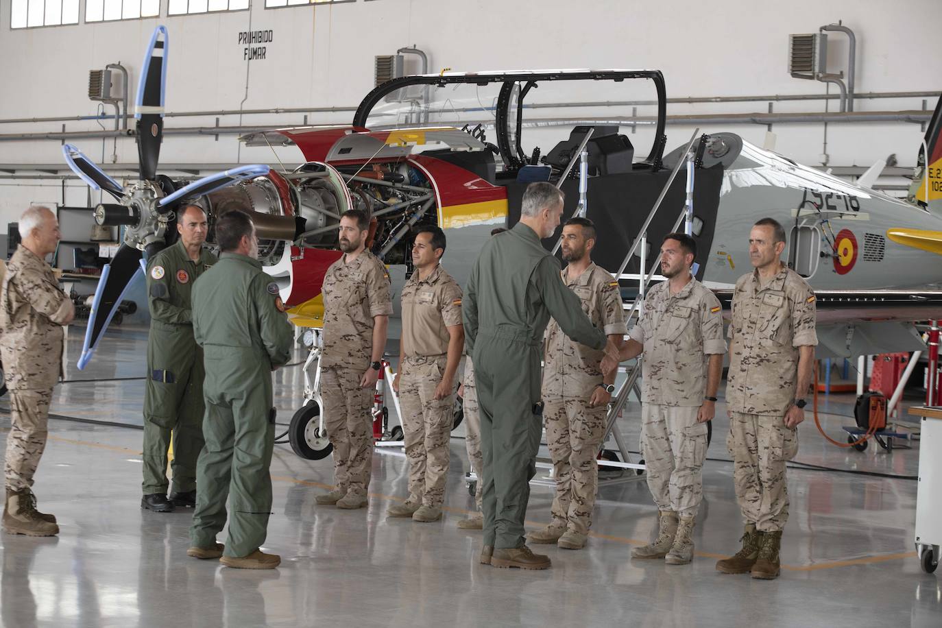 La visita del Rey Felipe VI a la Academia General del Aire, en imágenes