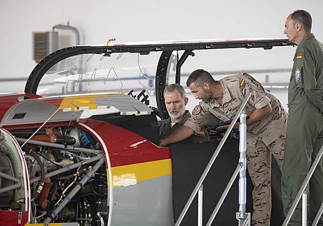 El Rey Felipe VI visita la Academia General del Aire (AGA), este lunes.