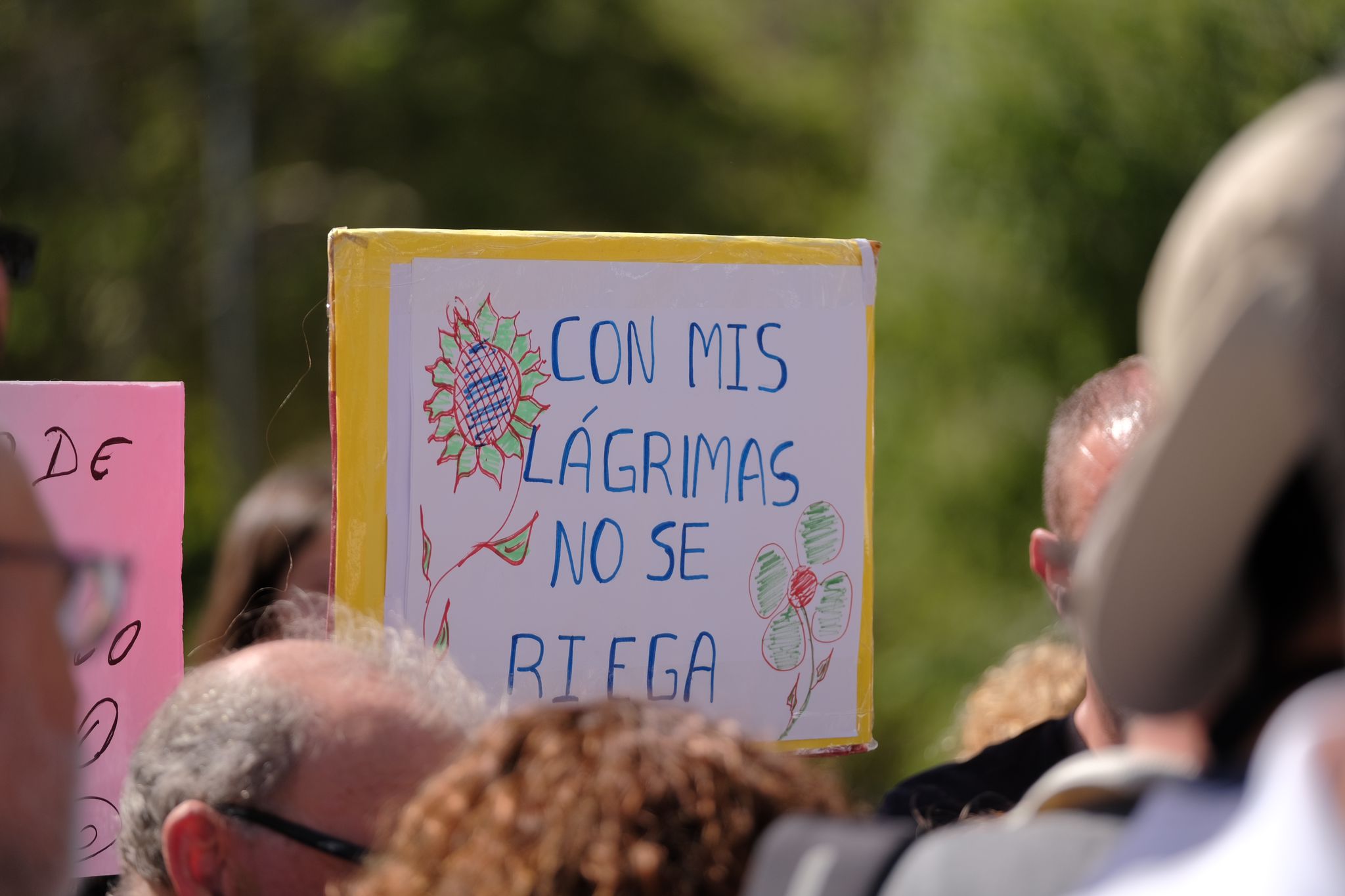 Las imágenes de la protesta de los vecinos de San Miguel de Salinas en Alicante