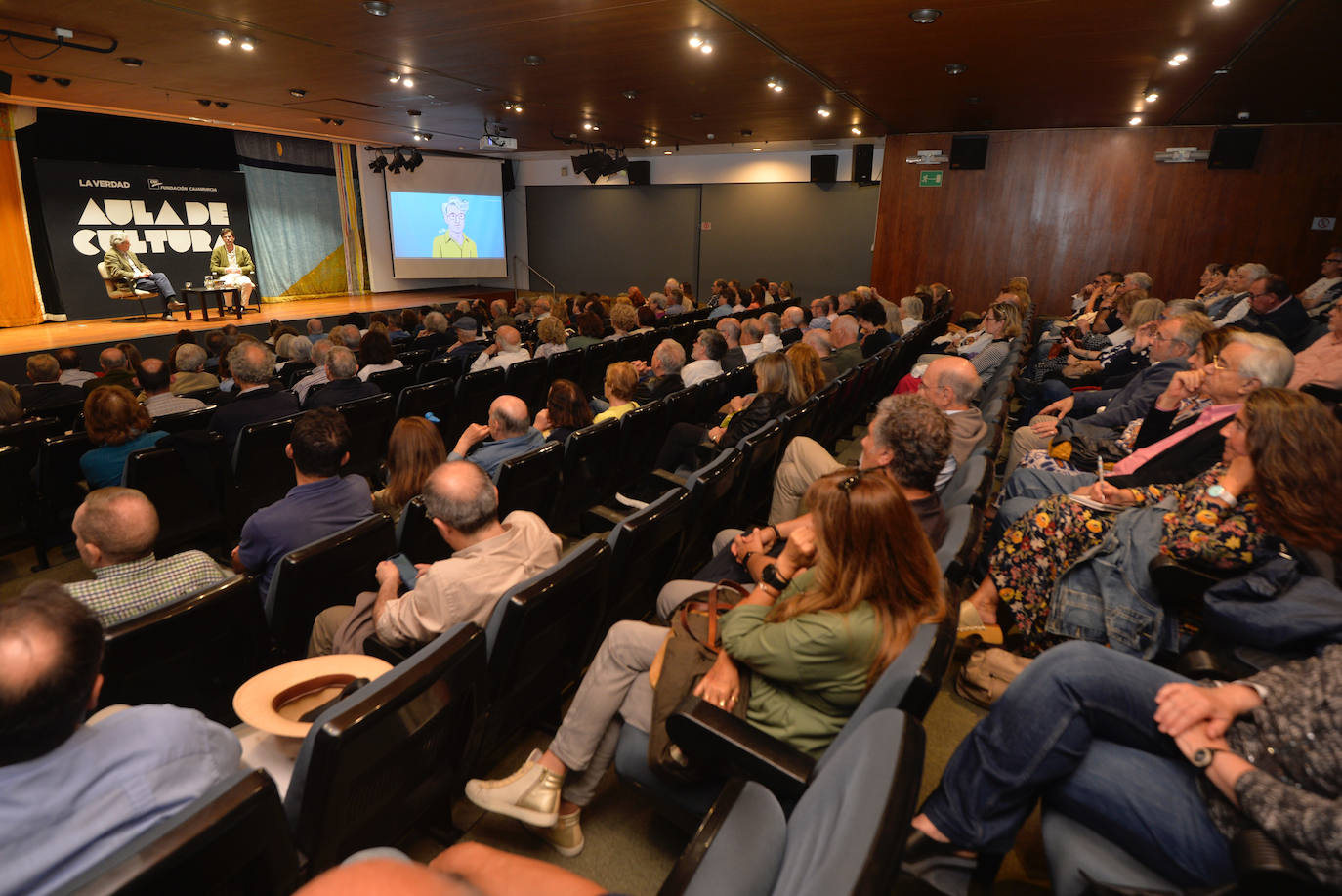 Las imágenes de Andrés Trapiello en el Aula de Cultura de LA VERDAD