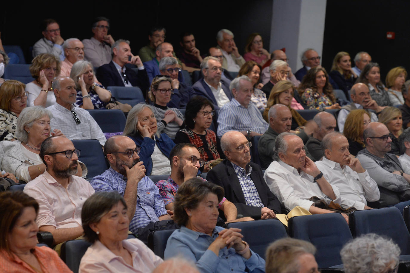 Las imágenes de Andrés Trapiello en el Aula de Cultura de LA VERDAD