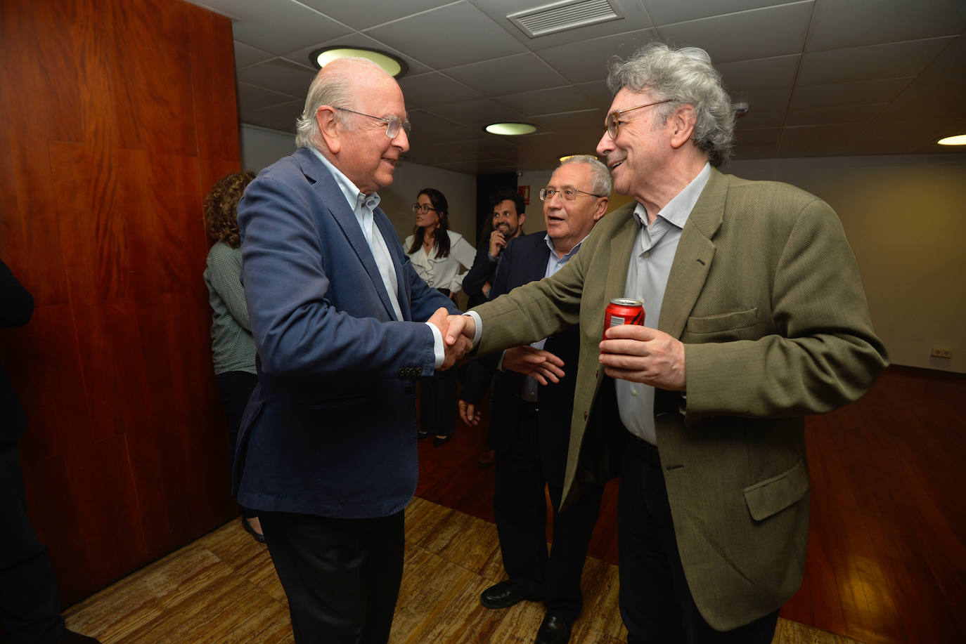 Las imágenes de Andrés Trapiello en el Aula de Cultura de LA VERDAD