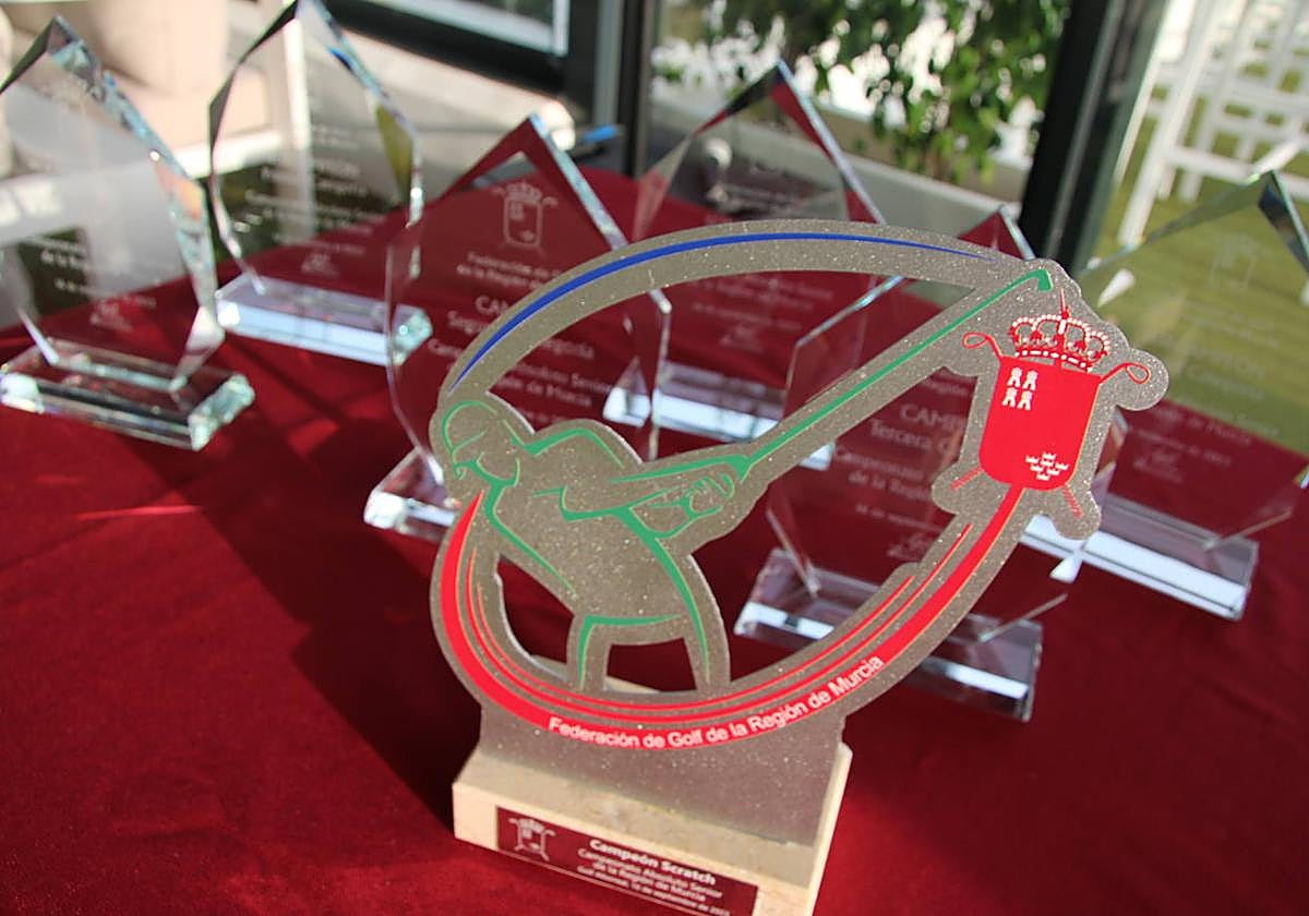 Uno de los trofeos entregados en la edición 2023 del Absoluto de la Territorial murciana.