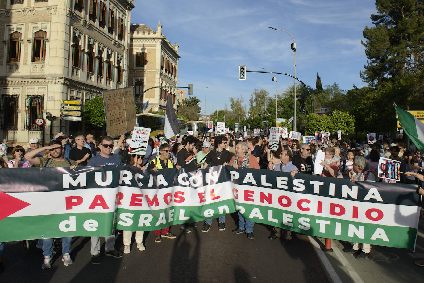 Las imágenes de la concentración en Murcia contra «el genocidio» en Rafah