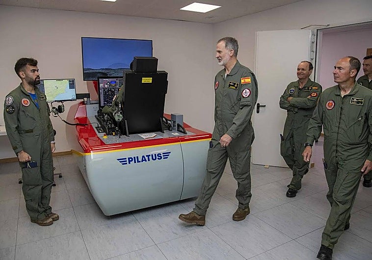 Visita del Rey Felipe VI a la AGA.