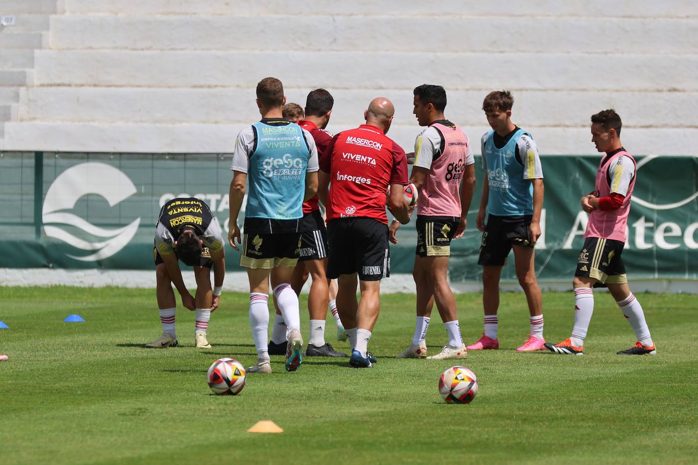 La victoria del Real Murcia frente al Antequera, en imágenes