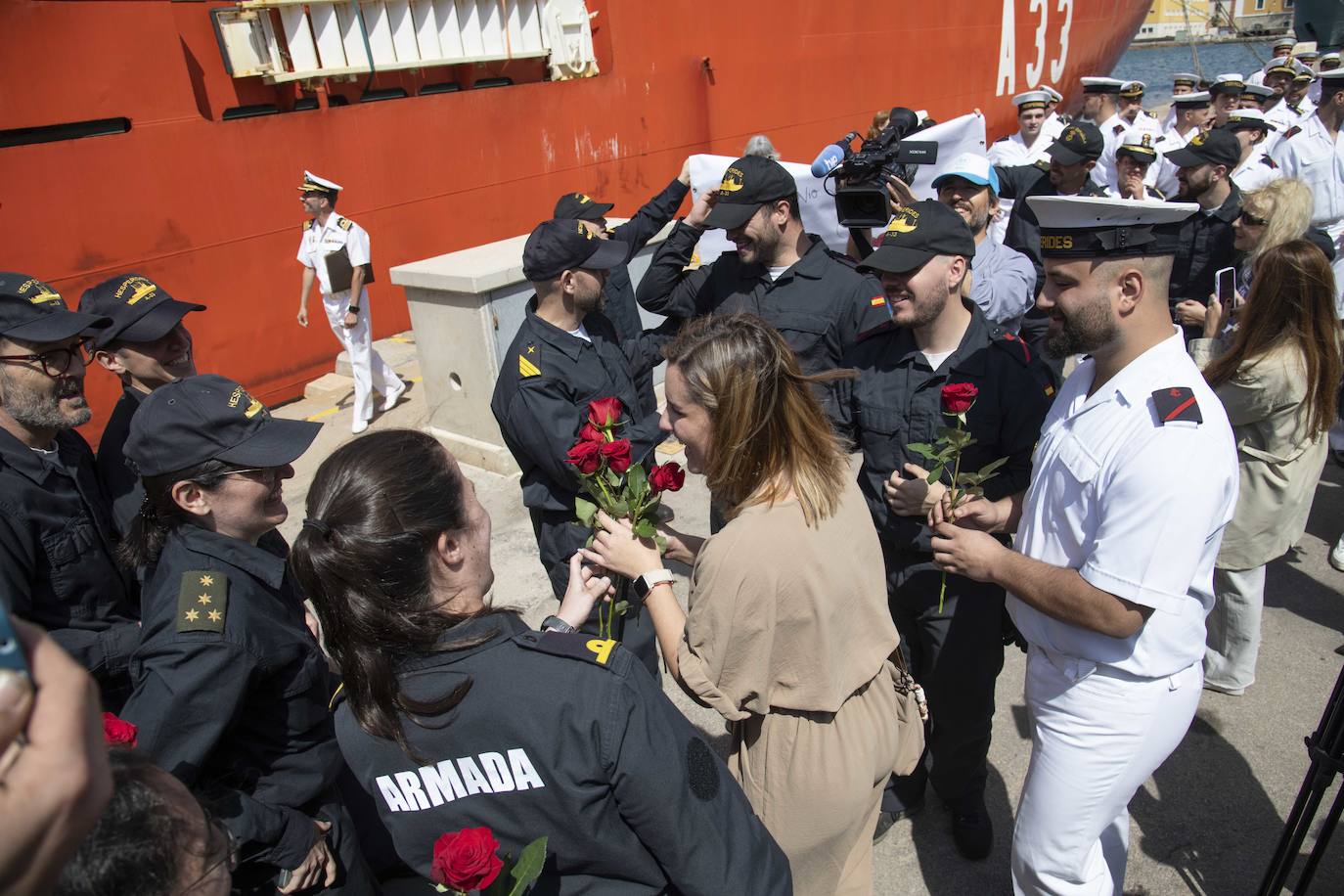 El &#039;Hespérides&#039; llega a Cartagena tras 171 días de viaje