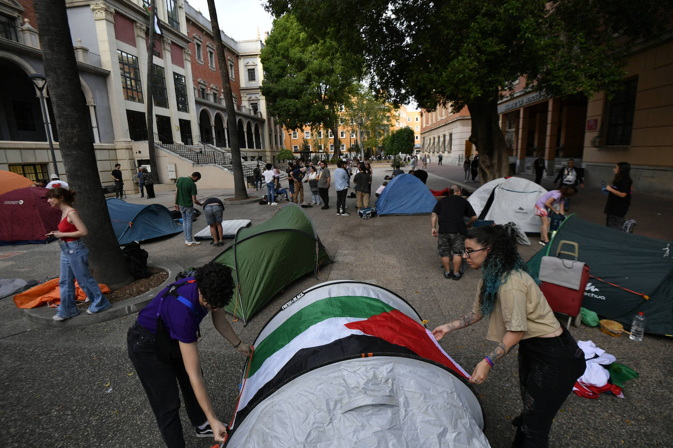 Las imágenes de la acampada de estudiantes de la UMU a favor de Palestina