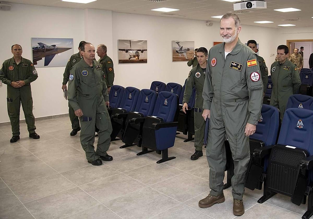 El Rey Felipe VI, el pasado 6 de mayo, durante su visita a la Academia General del Aire.