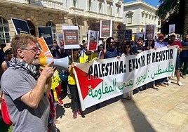 Protesta en Cartagena este miércoles por la llegada de un carguero con armas al Puerto.