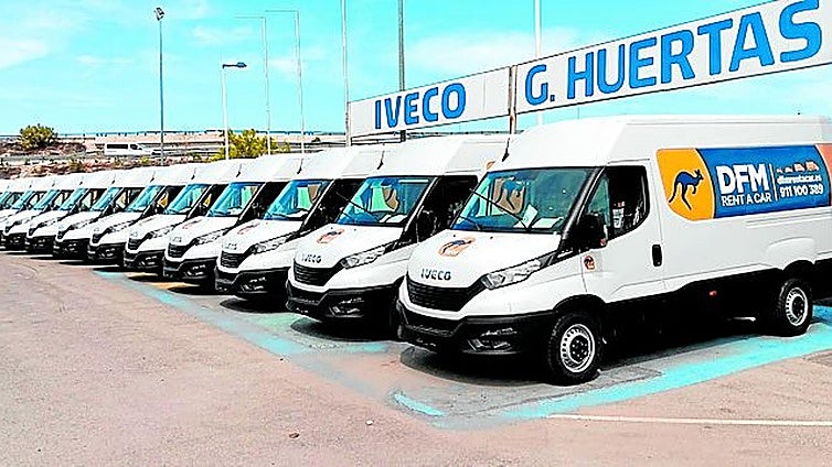 DFM Rent a Car renueva su flota de vehículos comerciales con Iveco Ginés Huertas Industriales
