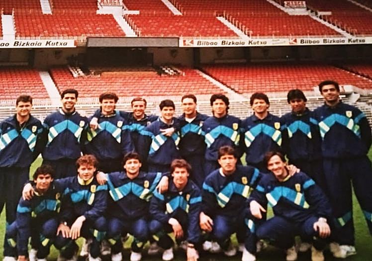 Expedición del Orihuela (Segunda_ 1990-91) que empató 1-1 con el Bilbao Athlétic en San Mamés.