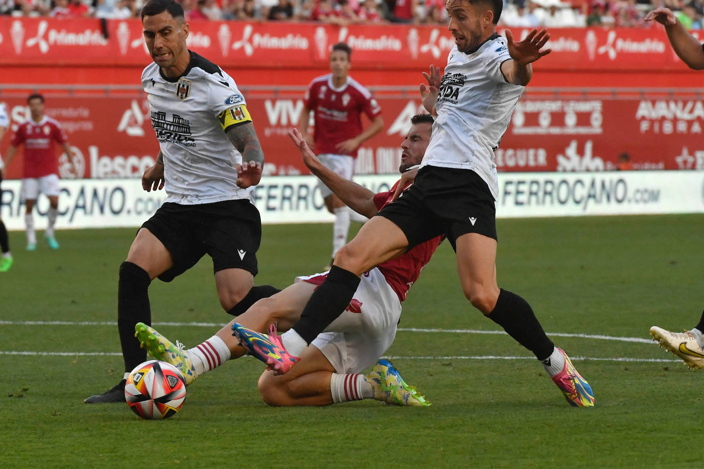 El empate del Real Murcia frente al Mérida, en imágenes