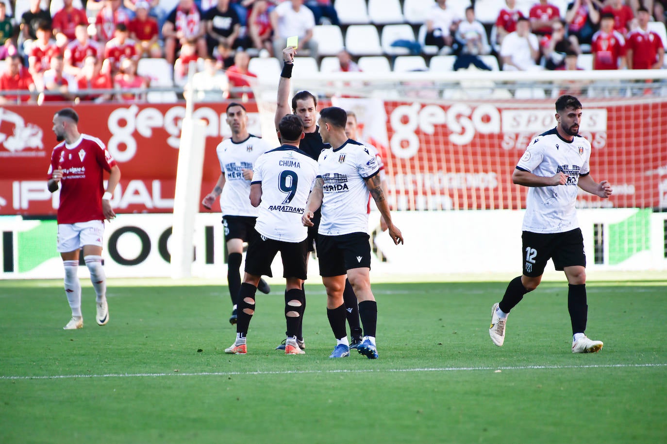 El empate del Real Murcia frente al Mérida, en imágenes