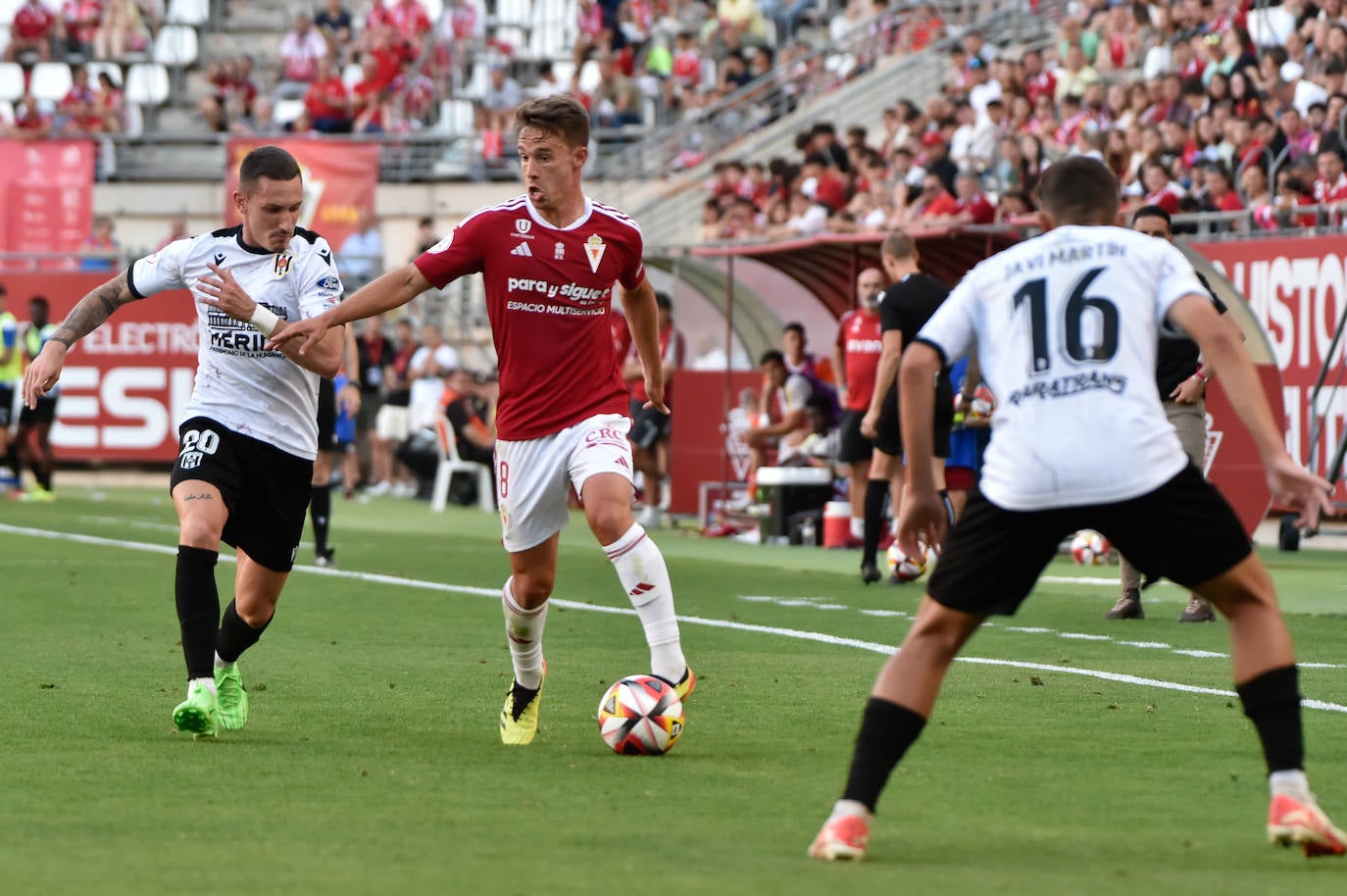 El empate del Real Murcia frente al Mérida, en imágenes