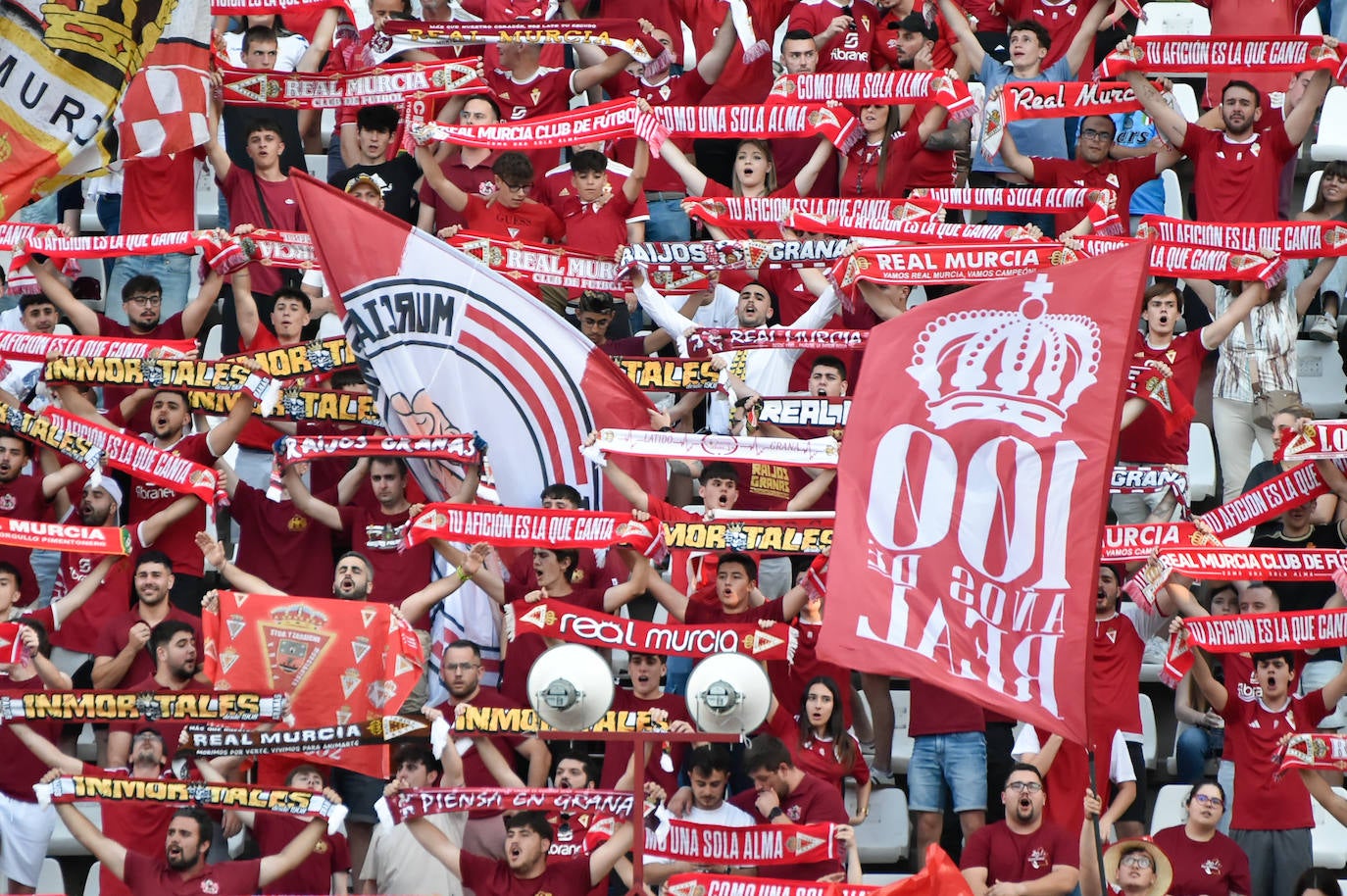 El empate del Real Murcia frente al Mérida, en imágenes
