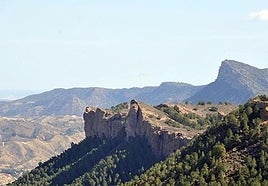 Vista panorámica de Murcia y El Valle tomada al pie del Pico del Relojero.