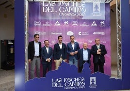 José Santiago Villa, concejal de Turismo; Javier Aznar, de Fundación La Caixa; Patricio Sánchez, director general de Promoción Turística; José Francisco García, alcalde de Caravaca de la Cruz; Jesús Sánchez, de Aljema; Luis Melgarejo, cofradía de la Vera Cruz.