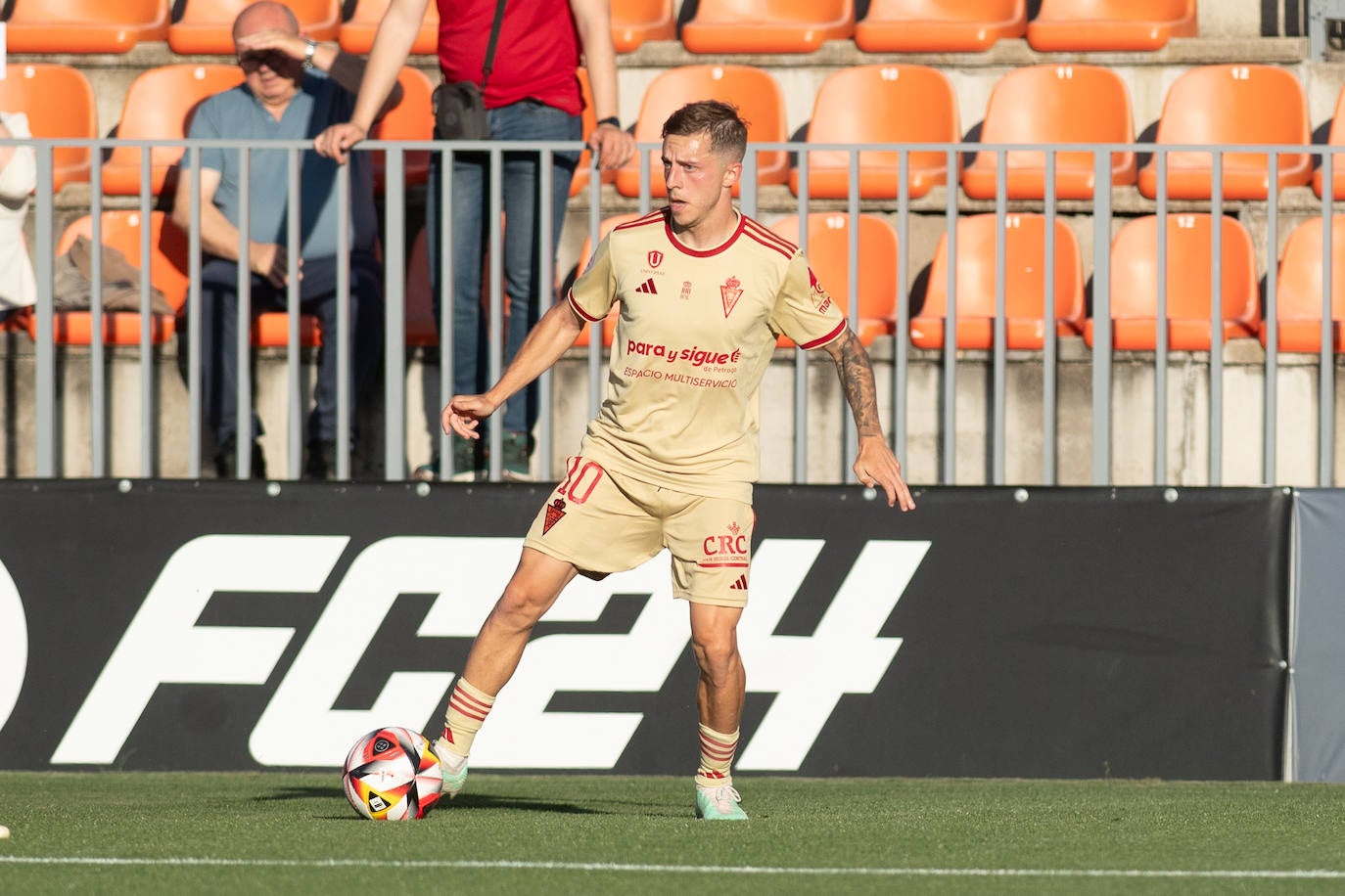 La derrota del Real Murcia frente al Atleti B, en imágenes