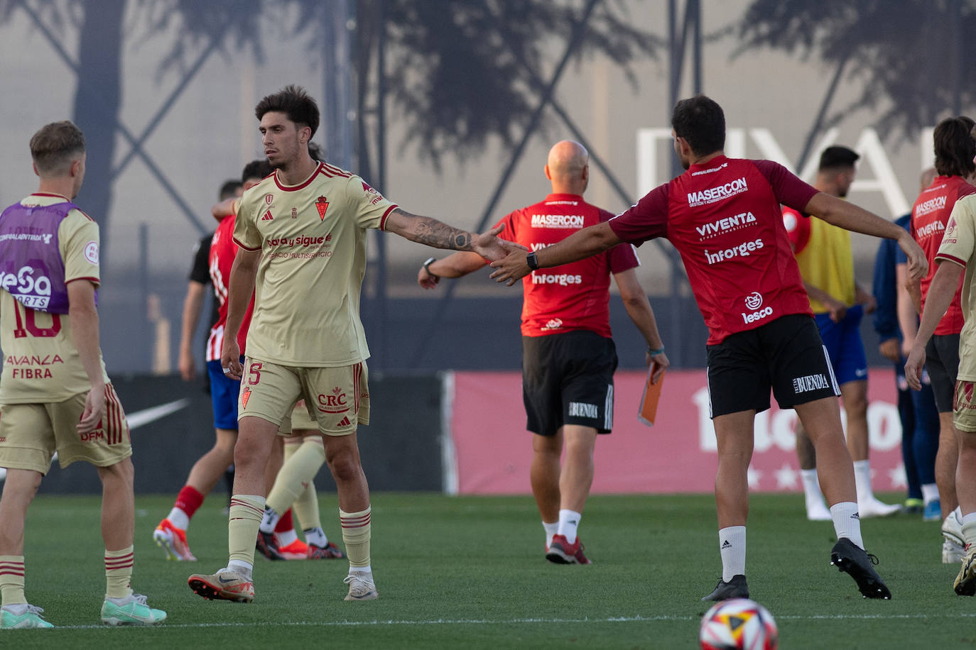 La derrota del Real Murcia frente al Atleti B, en imágenes