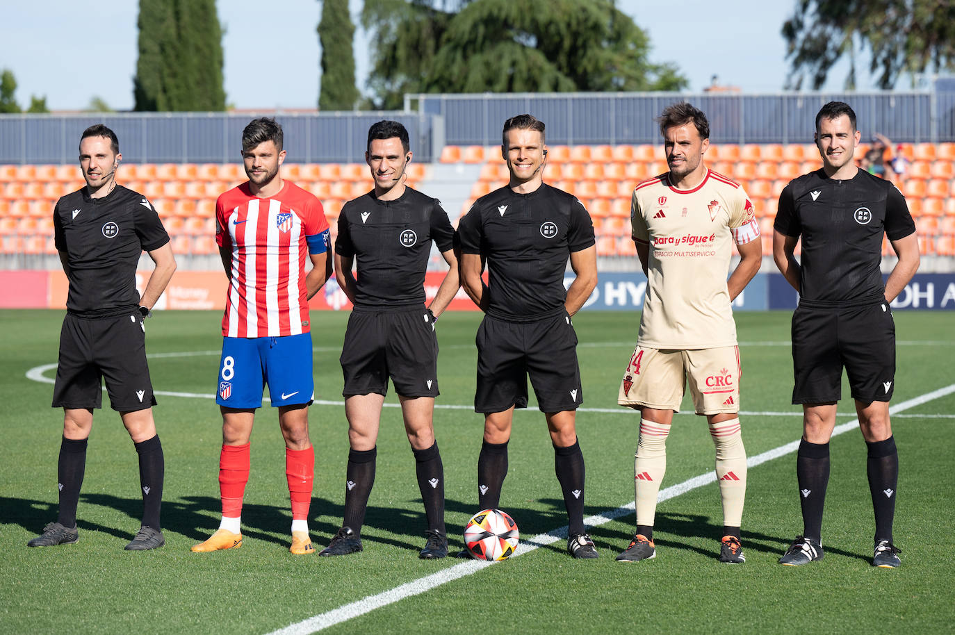 La derrota del Real Murcia frente al Atleti B, en imágenes