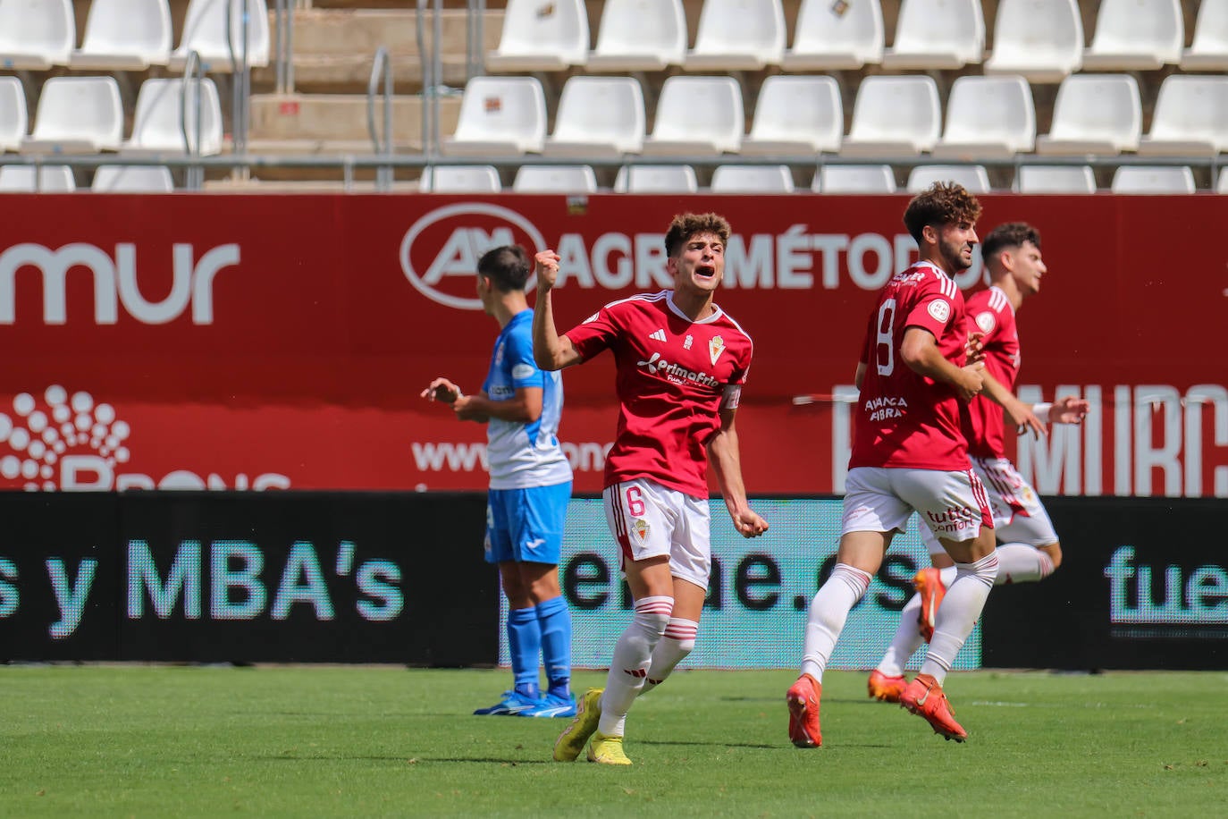 La victoria del Real Murcia Imperial frente al Lorca Deportiva, en imágenes