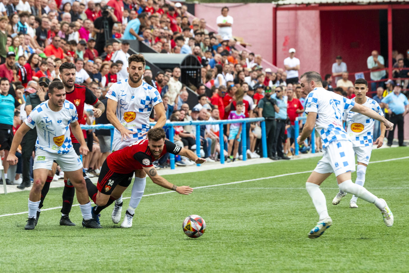 El Cieza accede a las semifinales del &#039;playoff&#039; tras eliminar al Caravaca, en imágenes