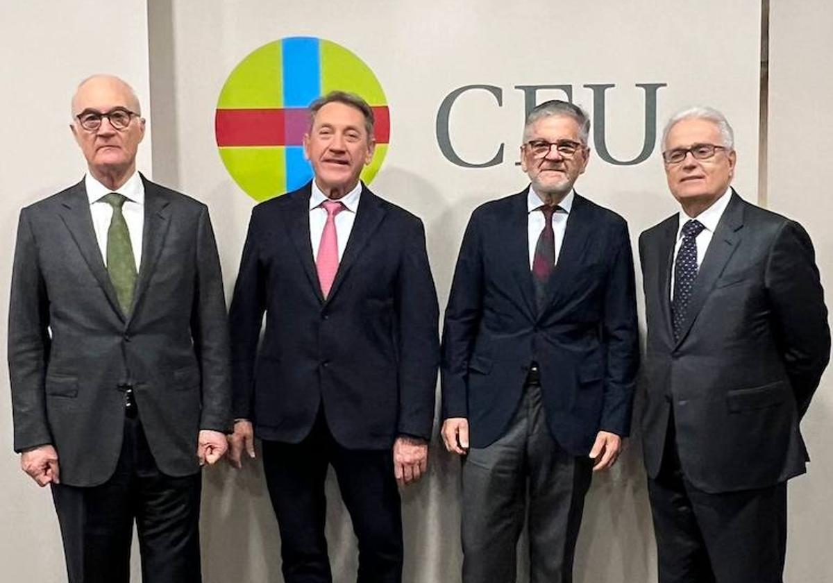 Pedro Luis Ripoll, Ramón Cugat, Mariano de Prado y Mikel Sánchez.