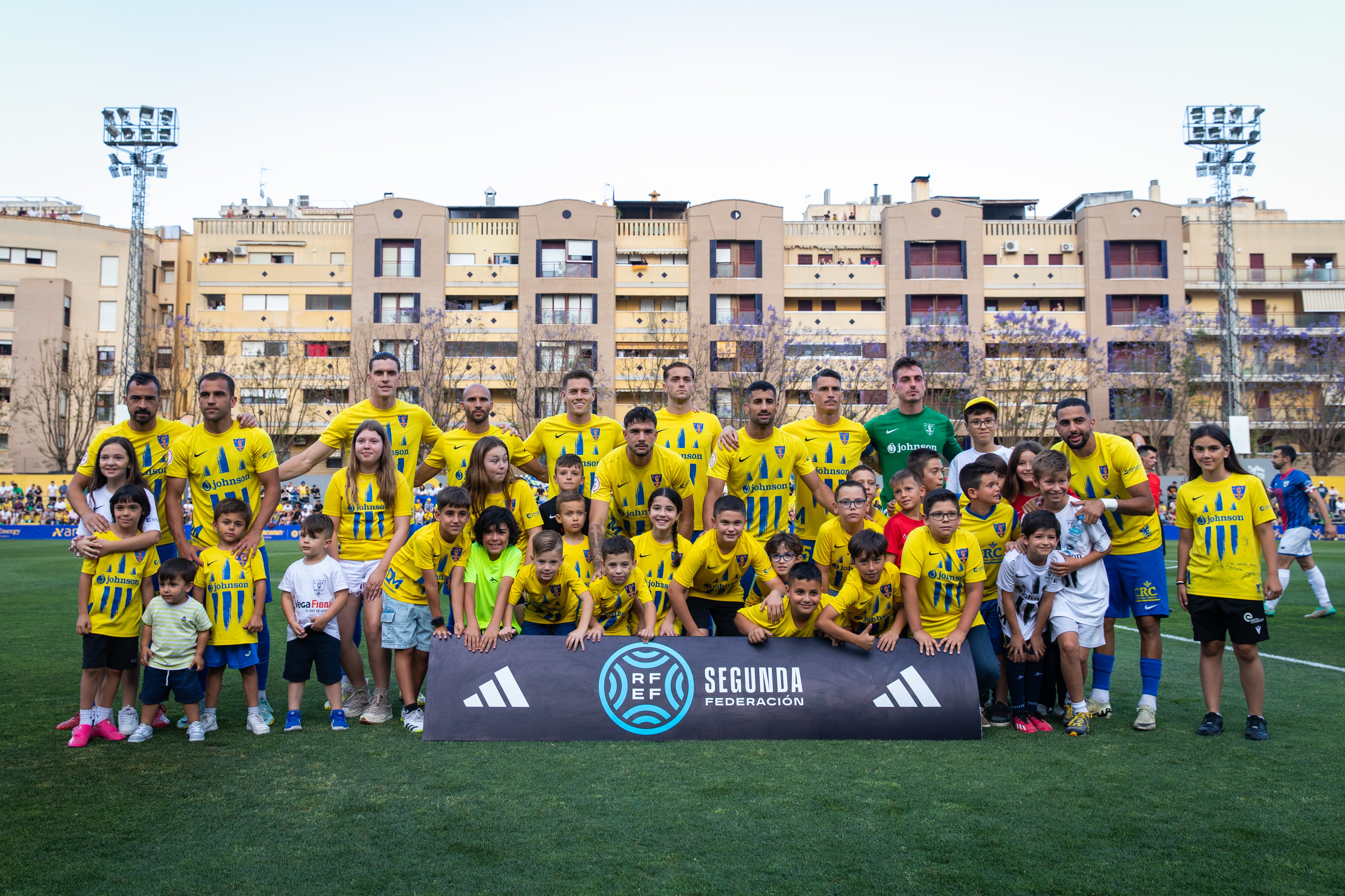 Las imágenes del partido entre el Orihuela y el Barakaldo en Los Arcos