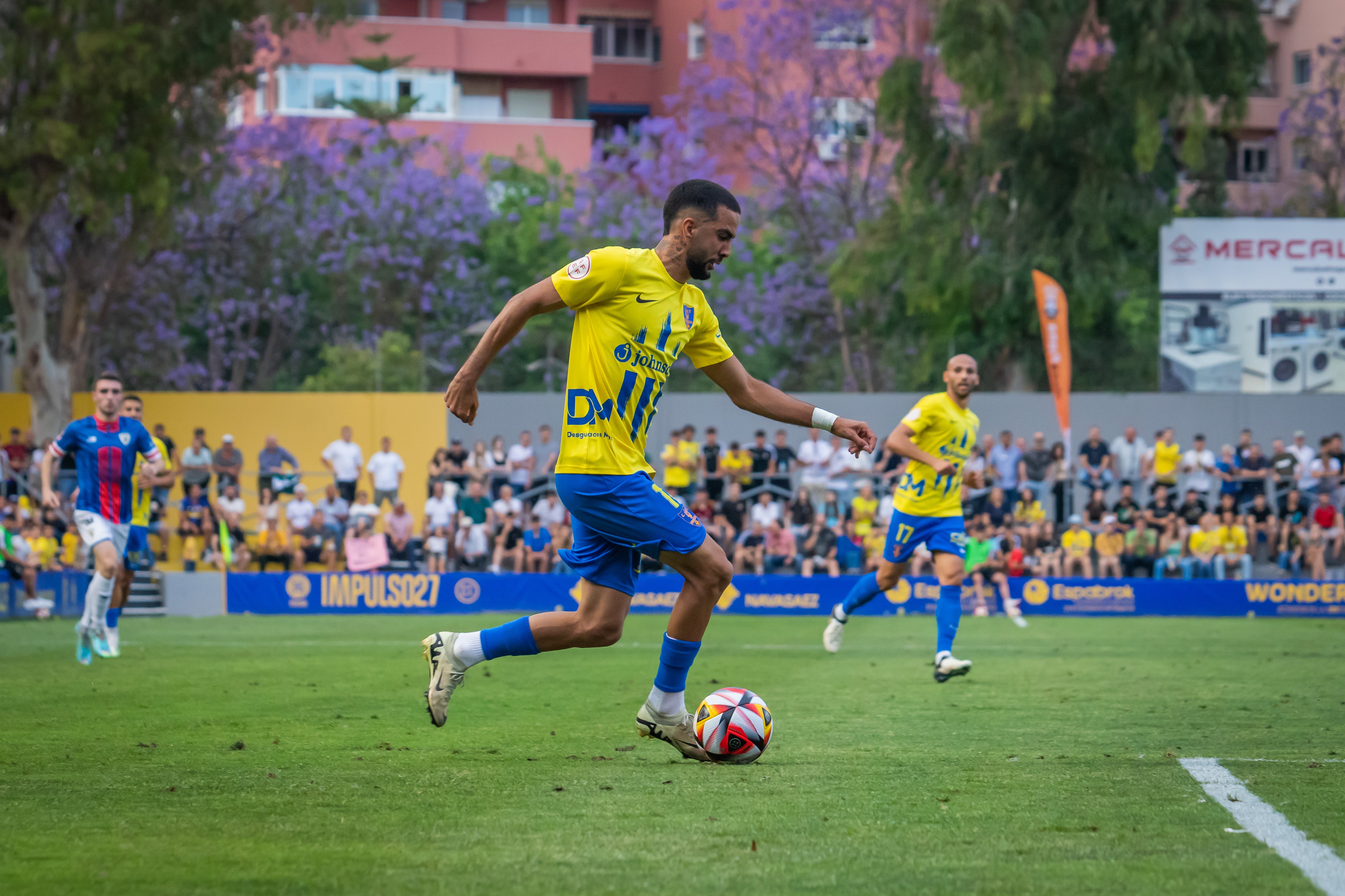 Las imágenes del partido entre el Orihuela y el Barakaldo en Los Arcos