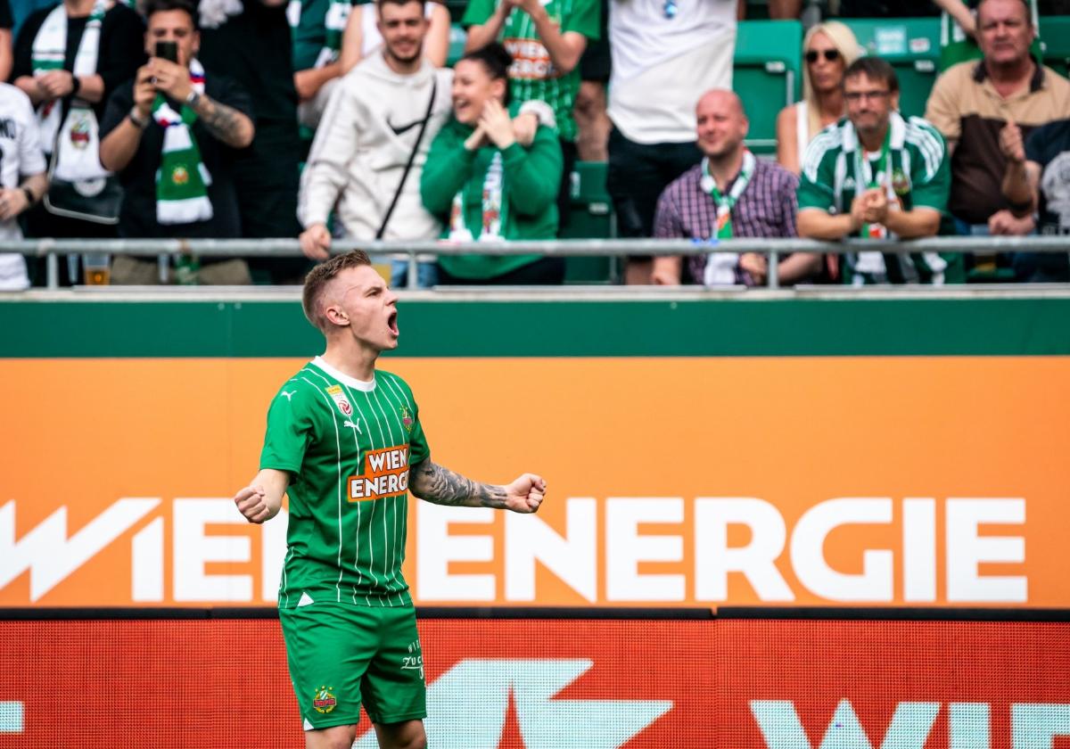 El sueco Isak Jansson, de 22 años, celebra el único gol que ha marcado esta campaña con el Rapid de Viena.