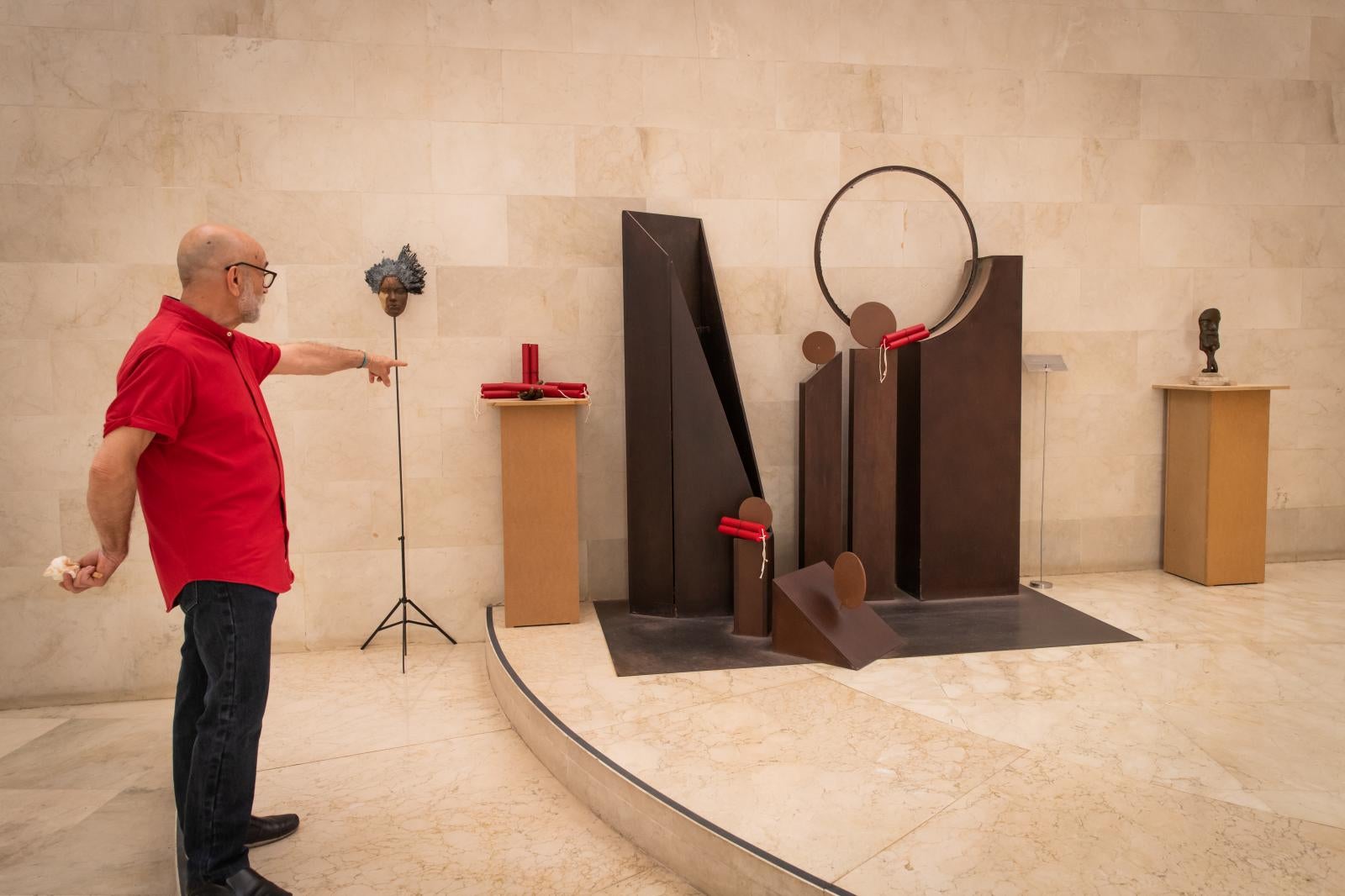 La exposición de esculturas sobre Miguel Hernández, en imágenes