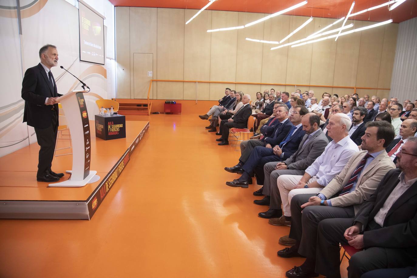 En imágenes, el II Aula de Seguridad y Fuerzas Armadas de LA VERDAD