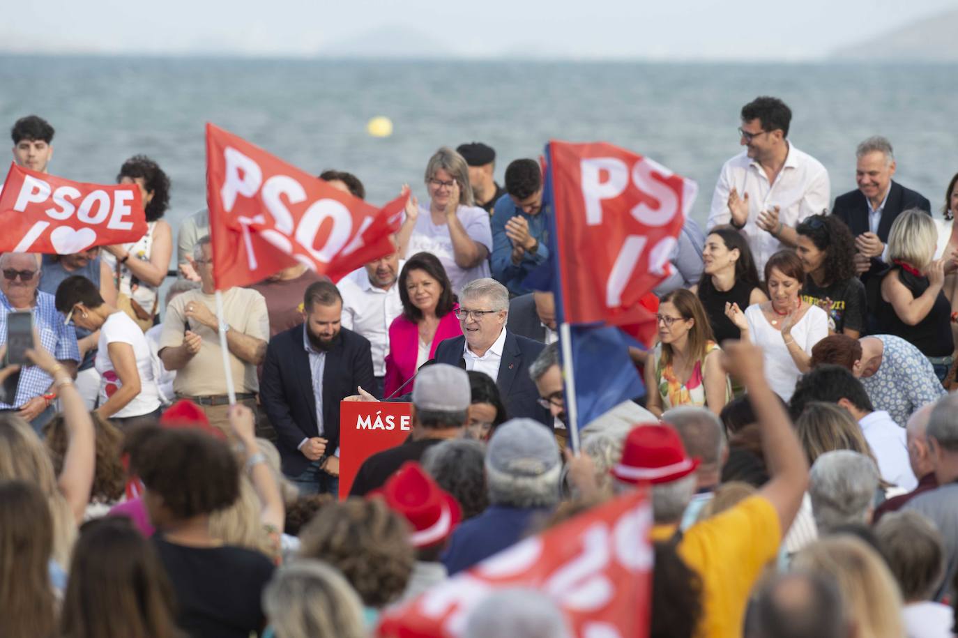 La visita de Pedro Sánchez a Los Alcázares, en imágenes