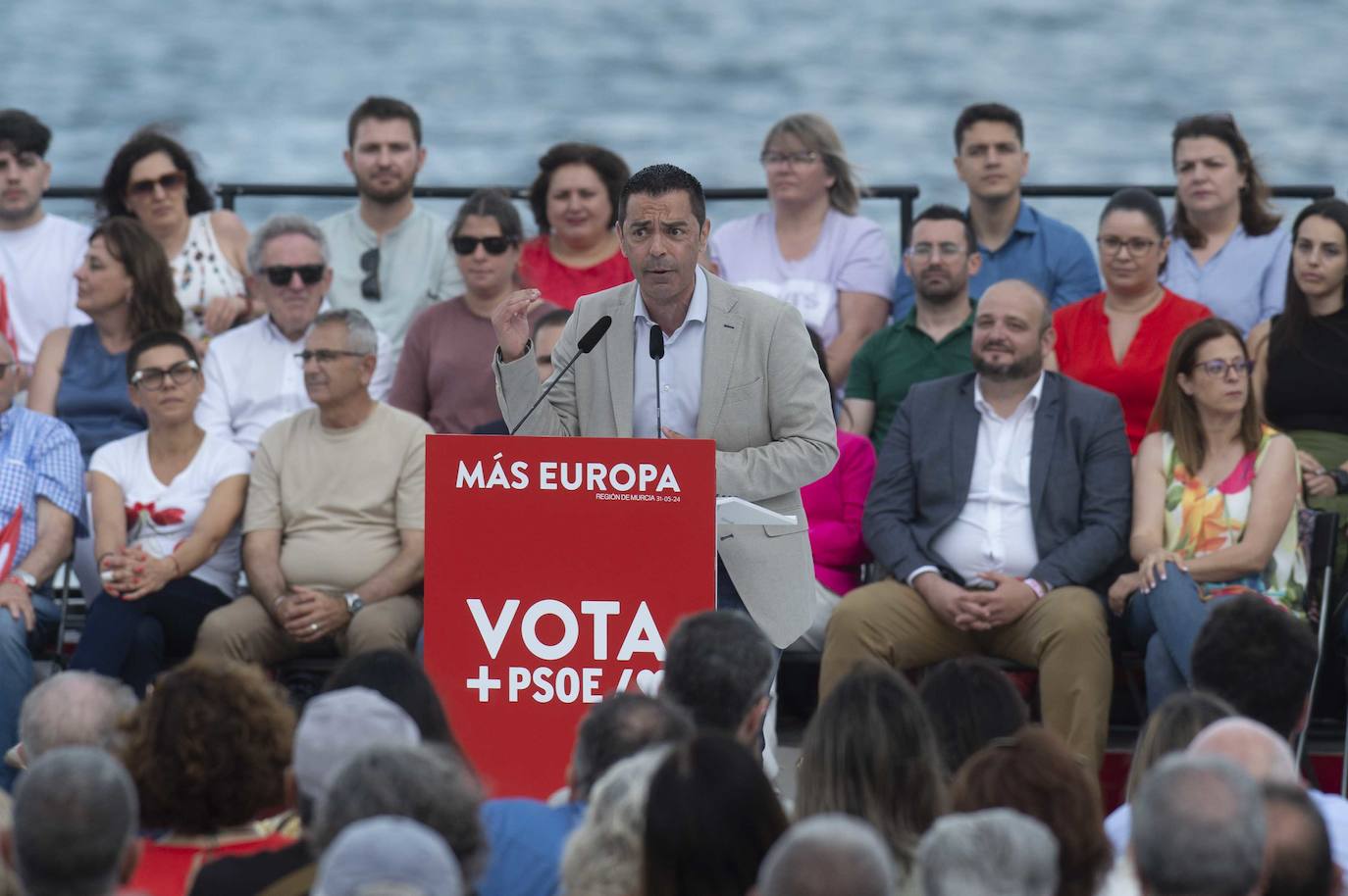La visita de Pedro Sánchez a Los Alcázares, en imágenes