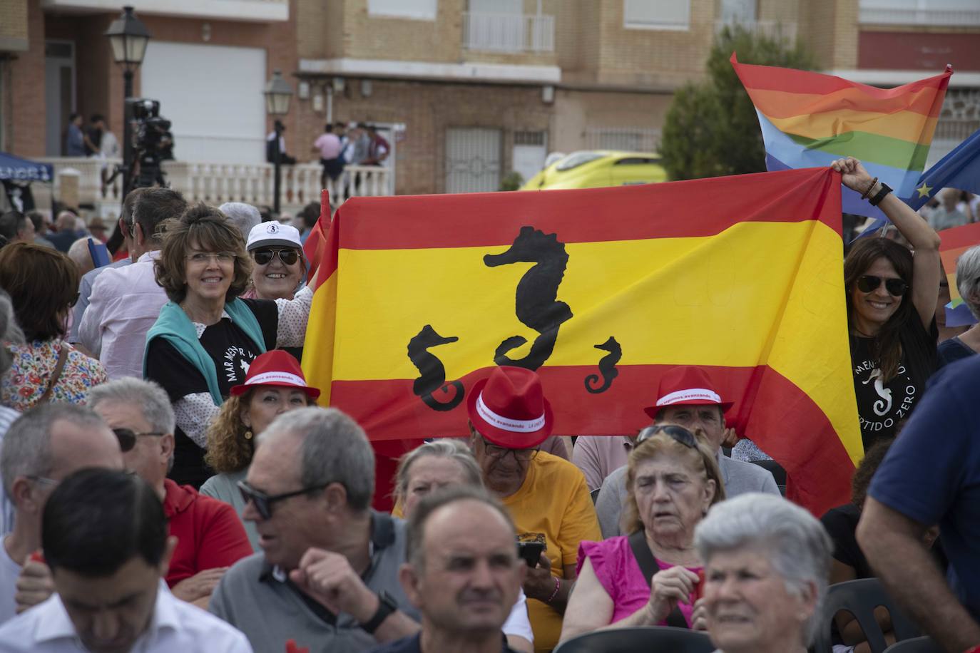 La visita de Pedro Sánchez a Los Alcázares, en imágenes