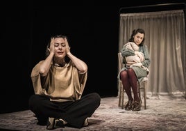 Patricia Cercas y Elena Martinaya.