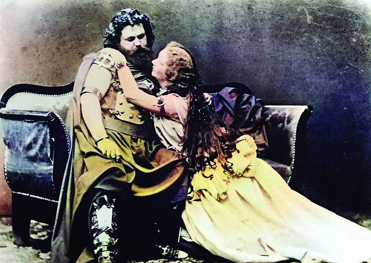 Imagen secundaria 1 - 1. Tristán e Isolda. Una poción les producirá la muerte. 2. Agatha Christie y Max Mallowan. La escritora («la maestra del misterio) y enfermera y el arqueólogo viajaron por Oriente y estaban al tanto de las formas más inverosímiles de morir.