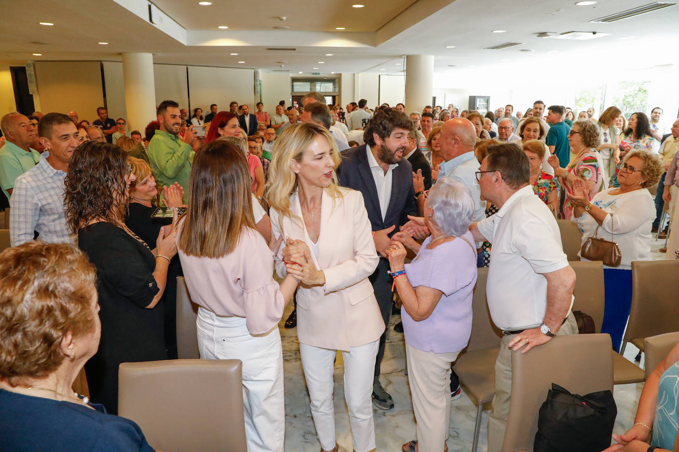 Acto electoral del PP en Lorca con Cayetana Álvarez de Toledo, en imágenes