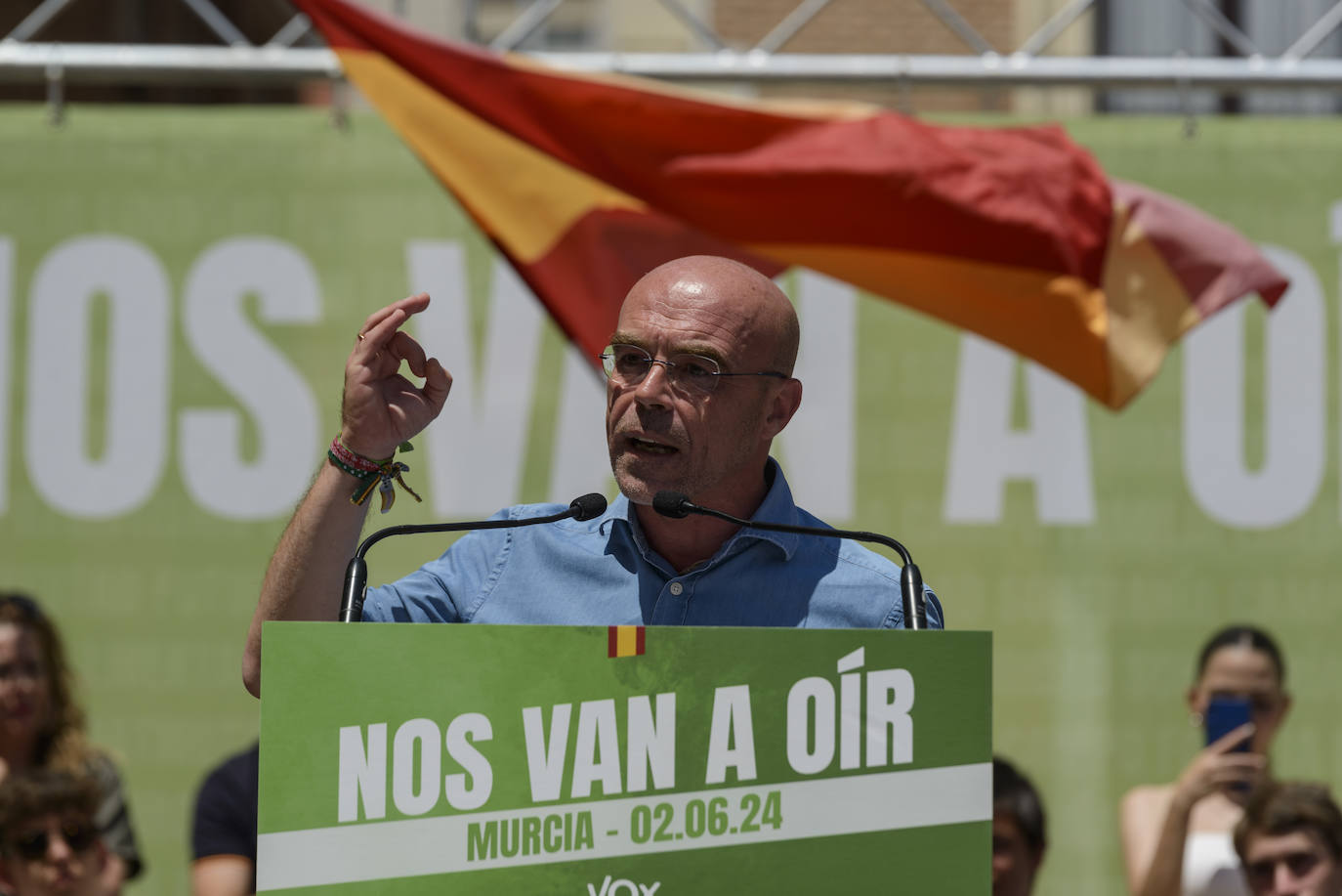 El acto electoral de Vox con Abascal y Buxadé en Murcia, en imágenes