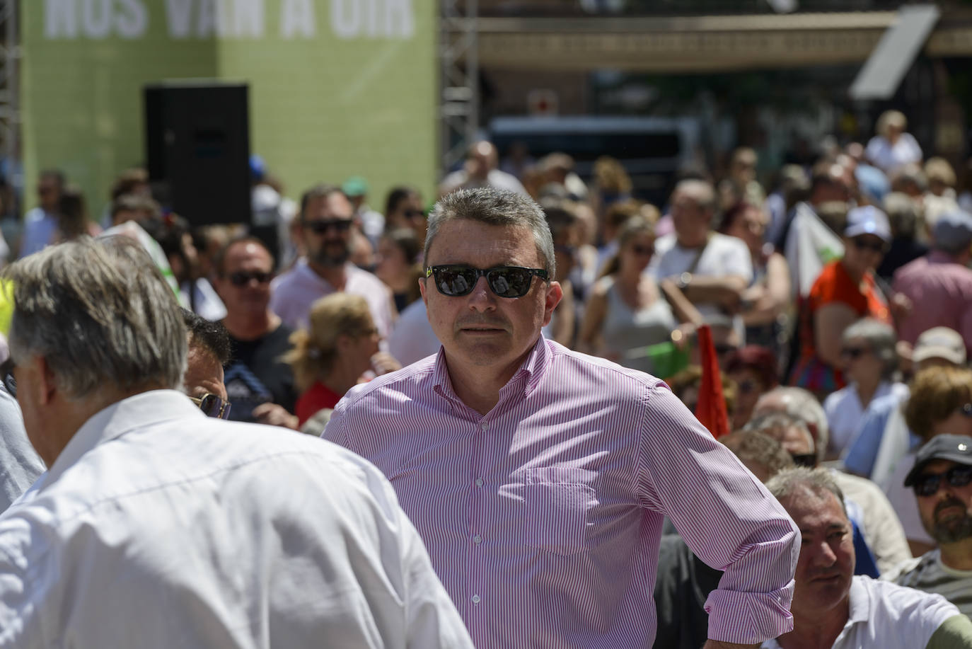 El acto electoral de Vox con Abascal y Buxadé en Murcia, en imágenes