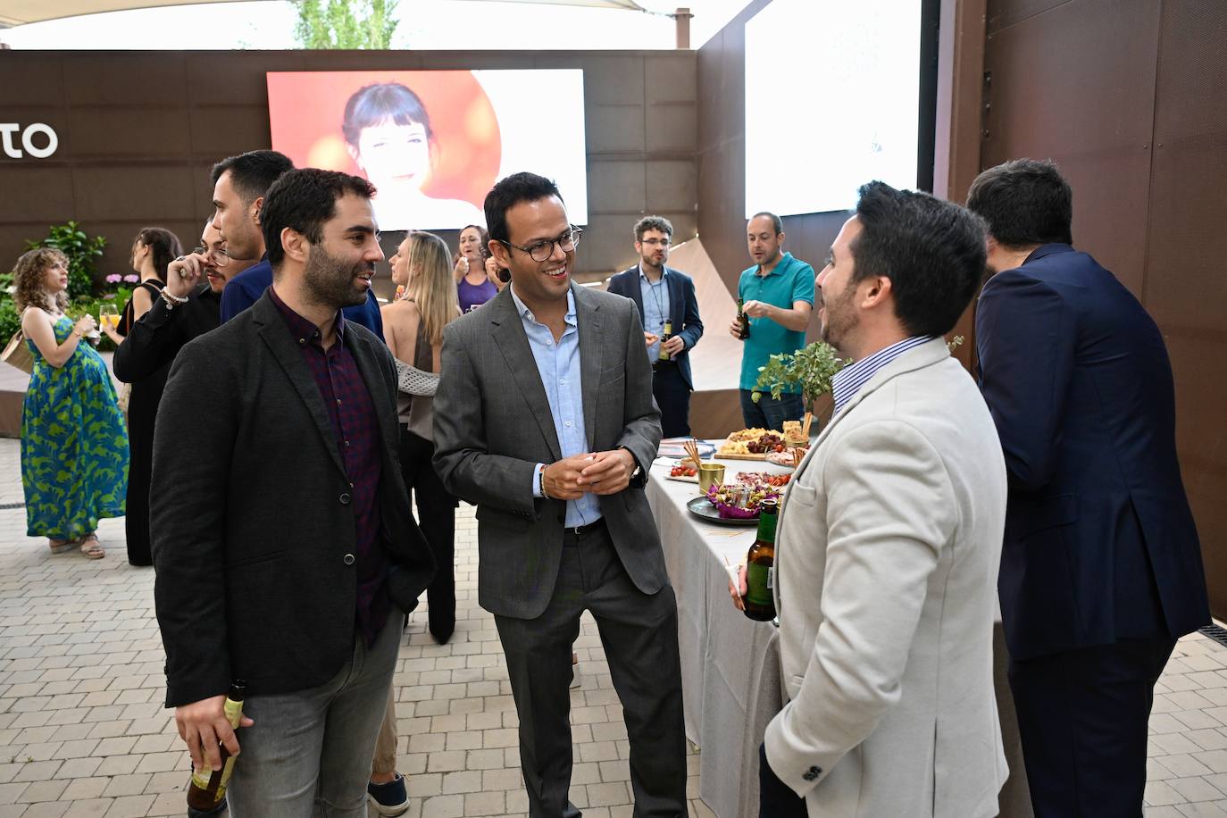 Las imágenes del cóctel de la presentación de la revista &#039;Región de Talentos&#039;