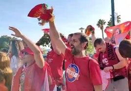 La afición del UCAM recibe a su equipo en Málaga.