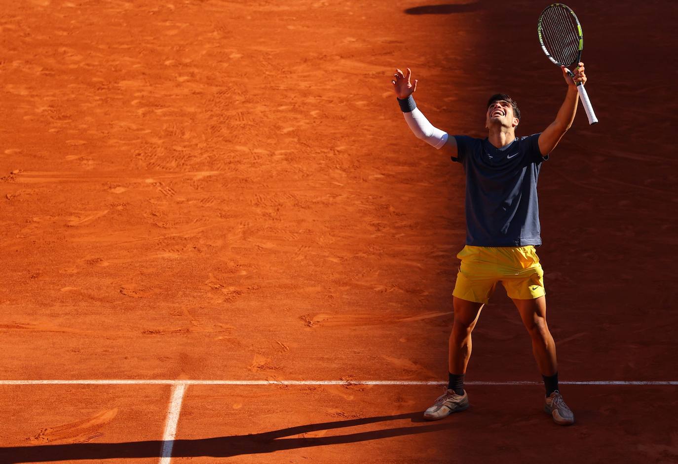 La victoria de Carlos Alcaraz ante Sinner en Roland Garros, en imágenes