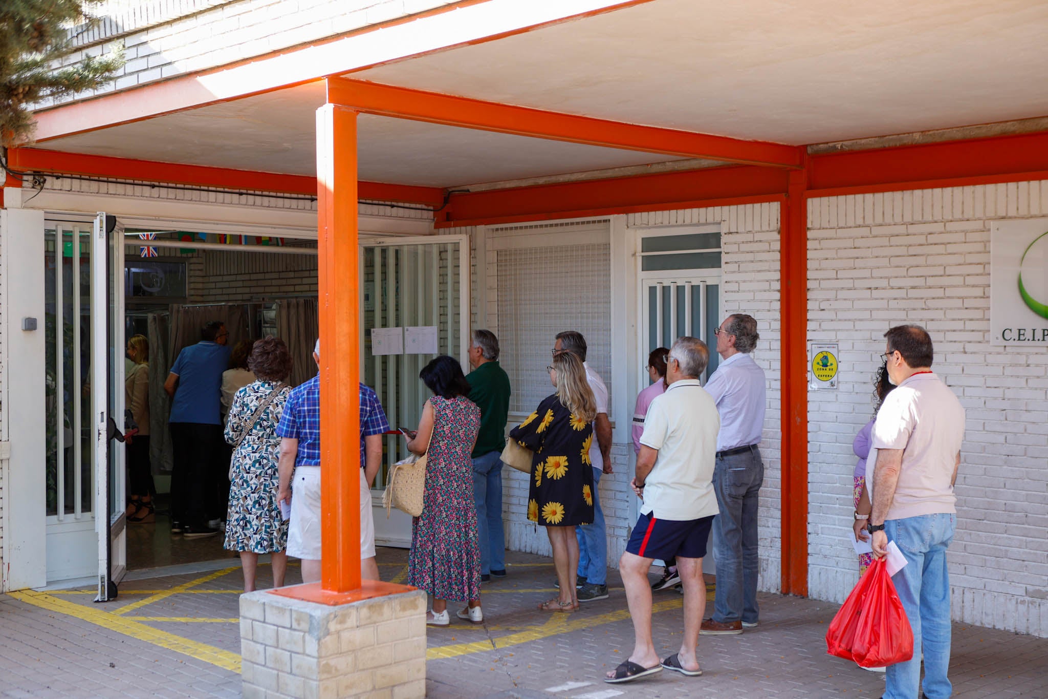 Las elecciones europeas en la Región de Murcia, en imágenes